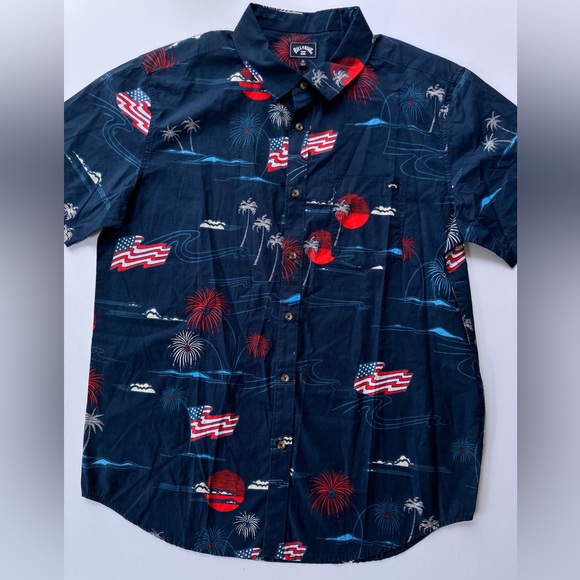 💥Billabong Sundays July Short Sleeve💥 - Picture 2 of 10